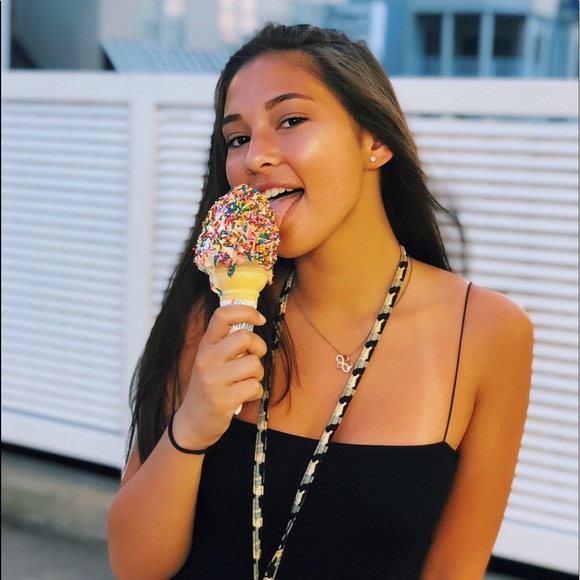 Meet your Posher, Megan - Picture 1 of 1